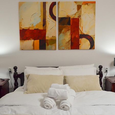 Main Street Retreat Apartment With Free Parking سراييفو المظهر الخارجي الصورة