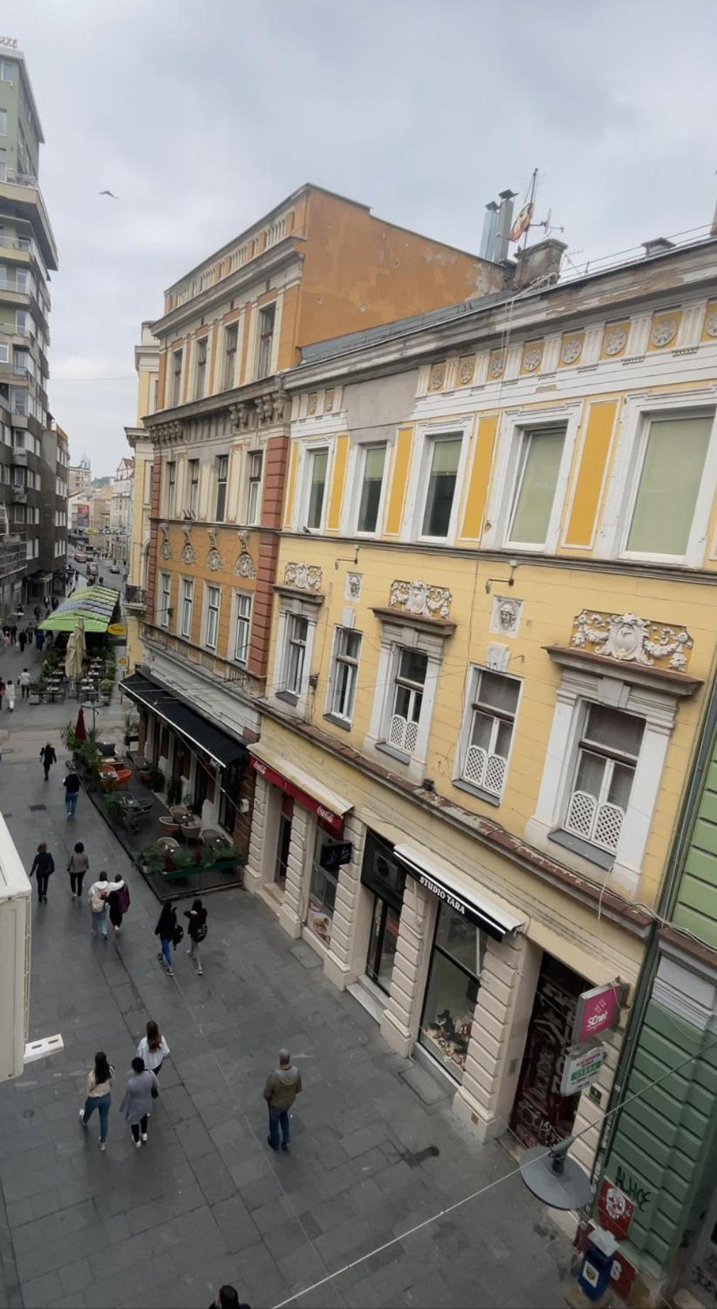 Main Street Retreat Apartment With Free Parking سراييفو المظهر الخارجي الصورة