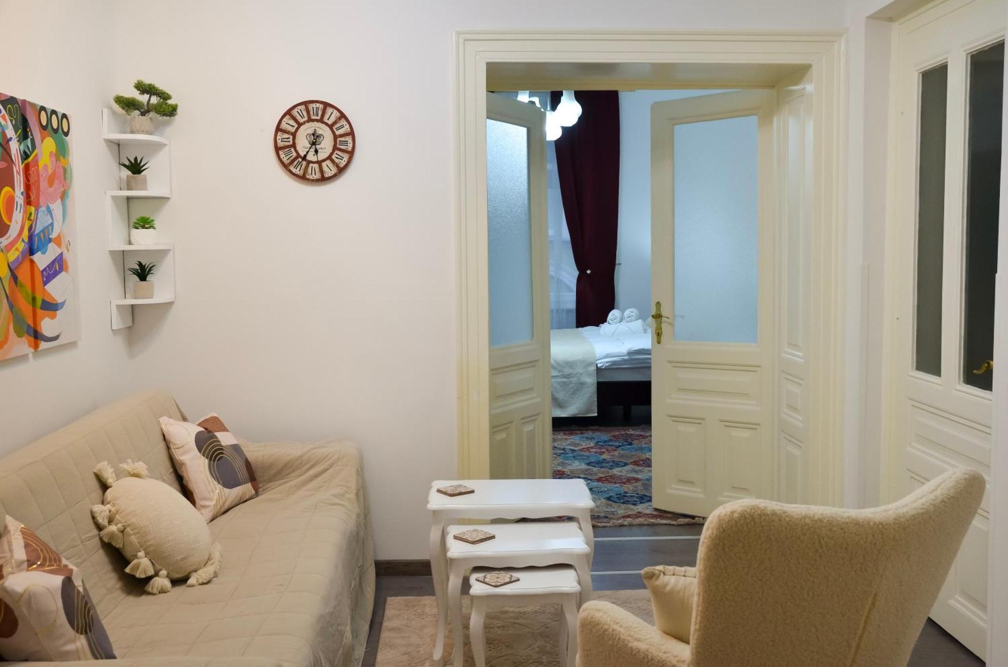 Main Street Retreat Apartment With Free Parking سراييفو المظهر الخارجي الصورة