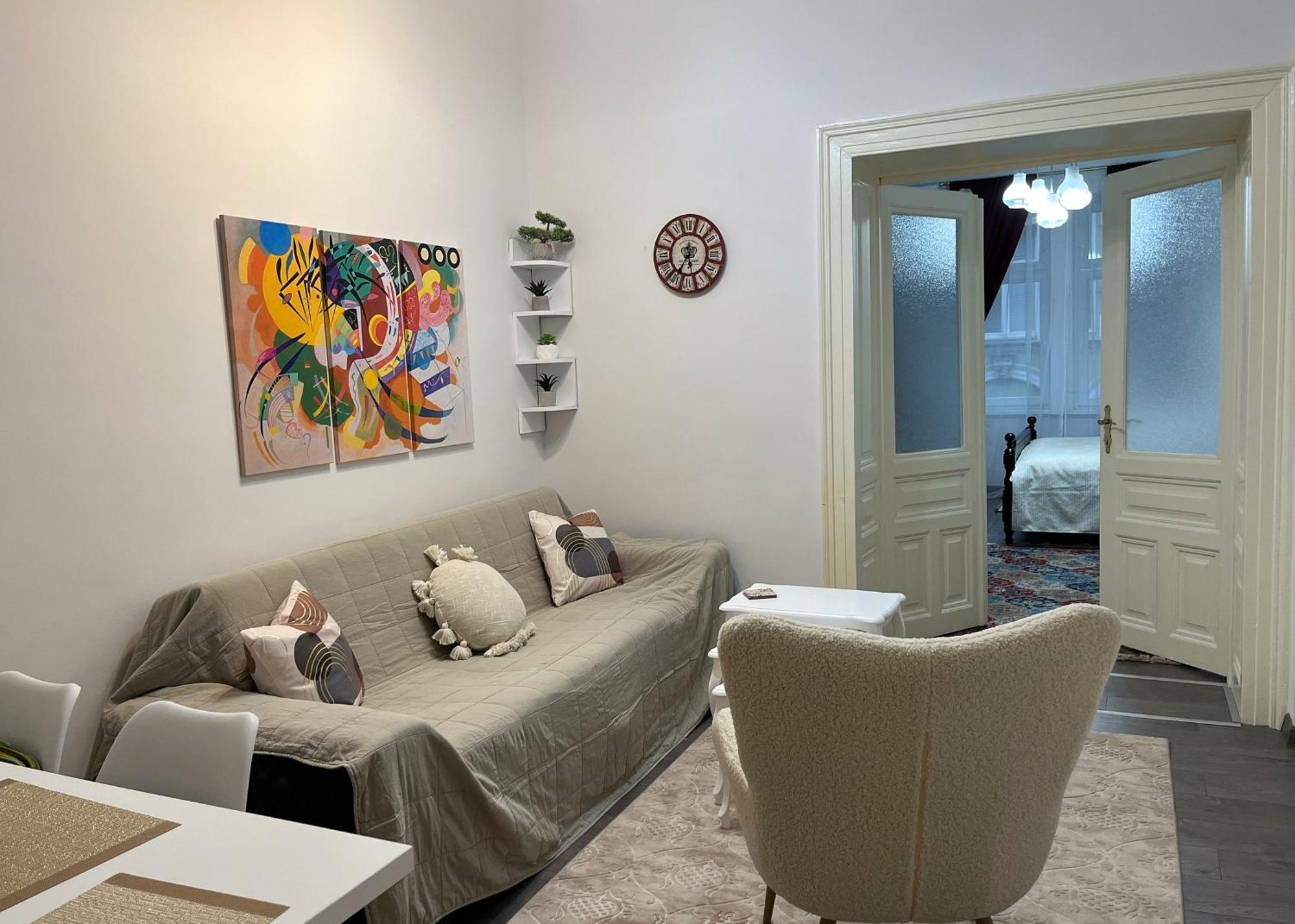Main Street Retreat Apartment With Free Parking سراييفو المظهر الخارجي الصورة