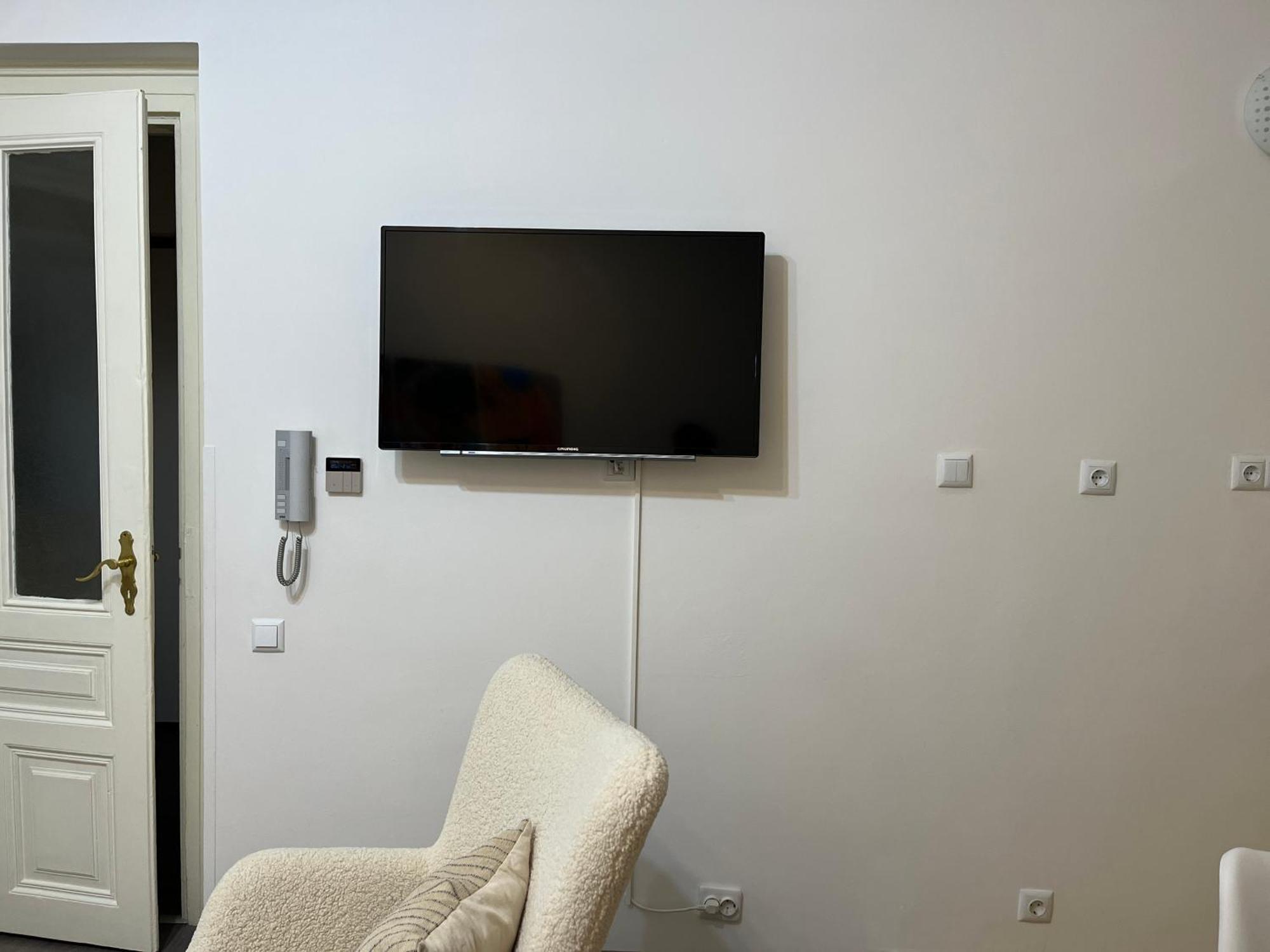 Main Street Retreat Apartment With Free Parking سراييفو المظهر الخارجي الصورة