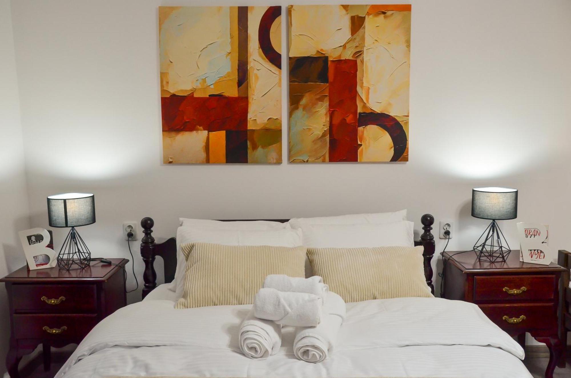 Main Street Retreat Apartment With Free Parking سراييفو المظهر الخارجي الصورة